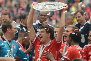 战队周边联 战队周边联